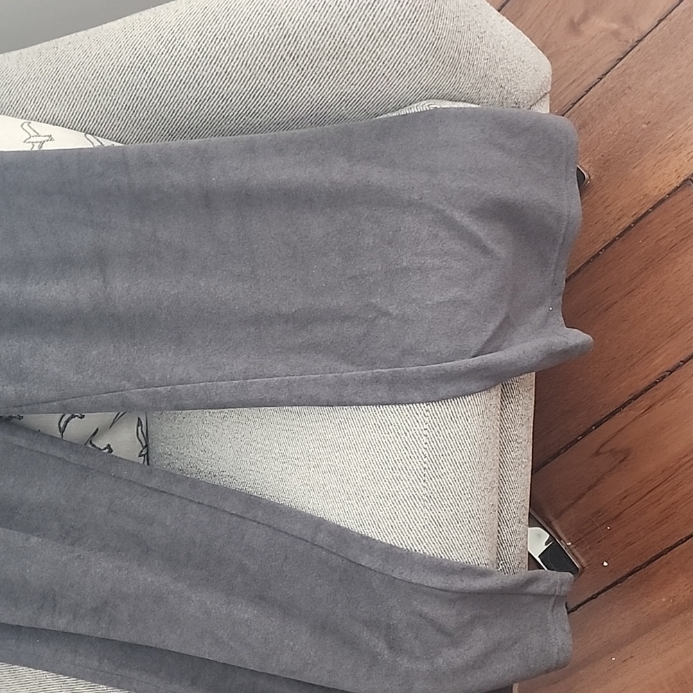 Velour set! - Picture 5 of 6